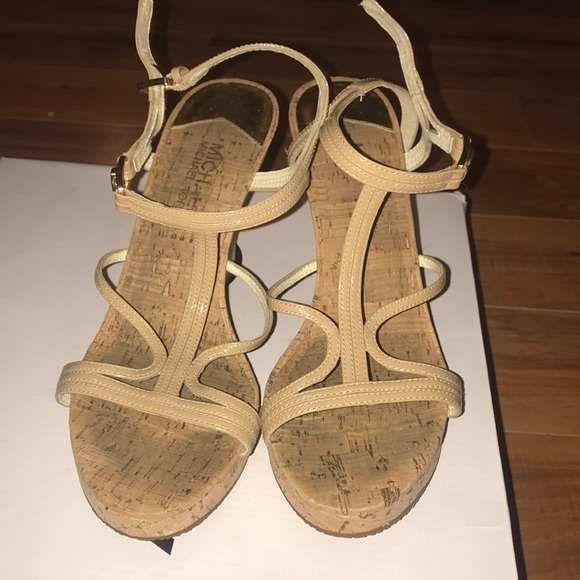 Michael Kors tan strappy wedges - Picture 2 of 6